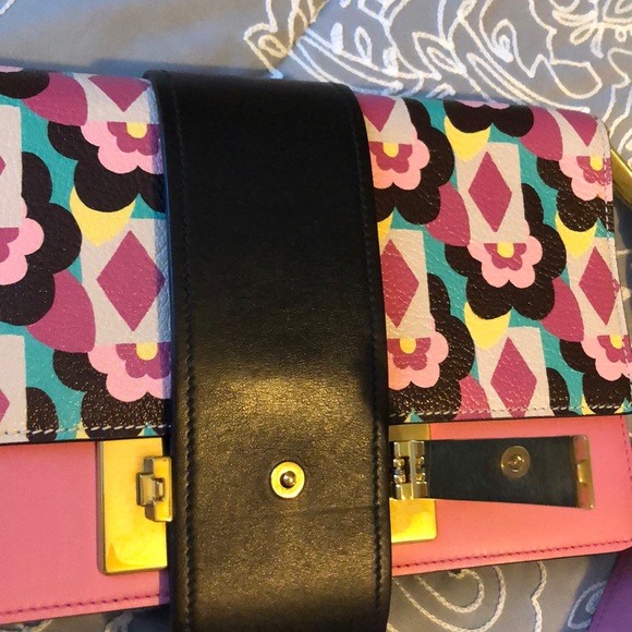 Sale! New Authentic Prada floral bag - Picture 11 of 16